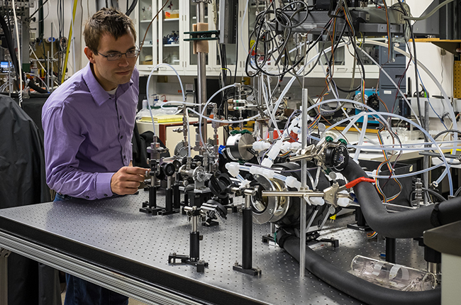 Jim Roberts works in the Chemical Processes & Instrument Development (CPID) research program laboratory